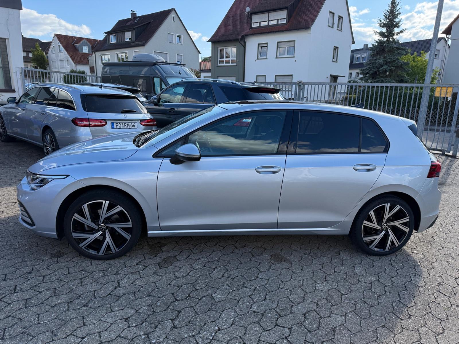 Volkswagen Golf VIII Lim. Life 1HD,KLI,EFH ZV,RÜCKKA,KDGEPL