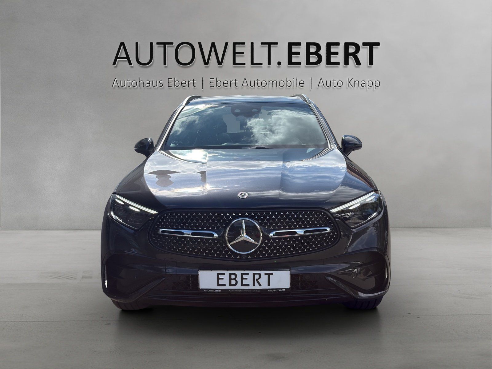 Fahrzeugabbildung Mercedes-Benz GLC450d AMG Prem+ DISTRO Pano AHK Memo HUD KeyGo