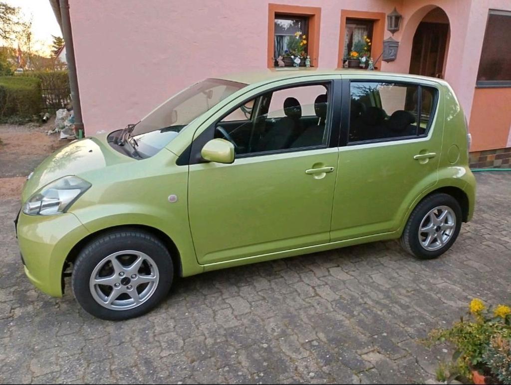 Daihatsu Sirion 1.0 *TÜV NEU * Klimaanlage *
