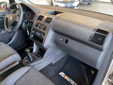 Volkswagen Touran Conceptline *KLIMA*TEMPOMAT*SZHZ*