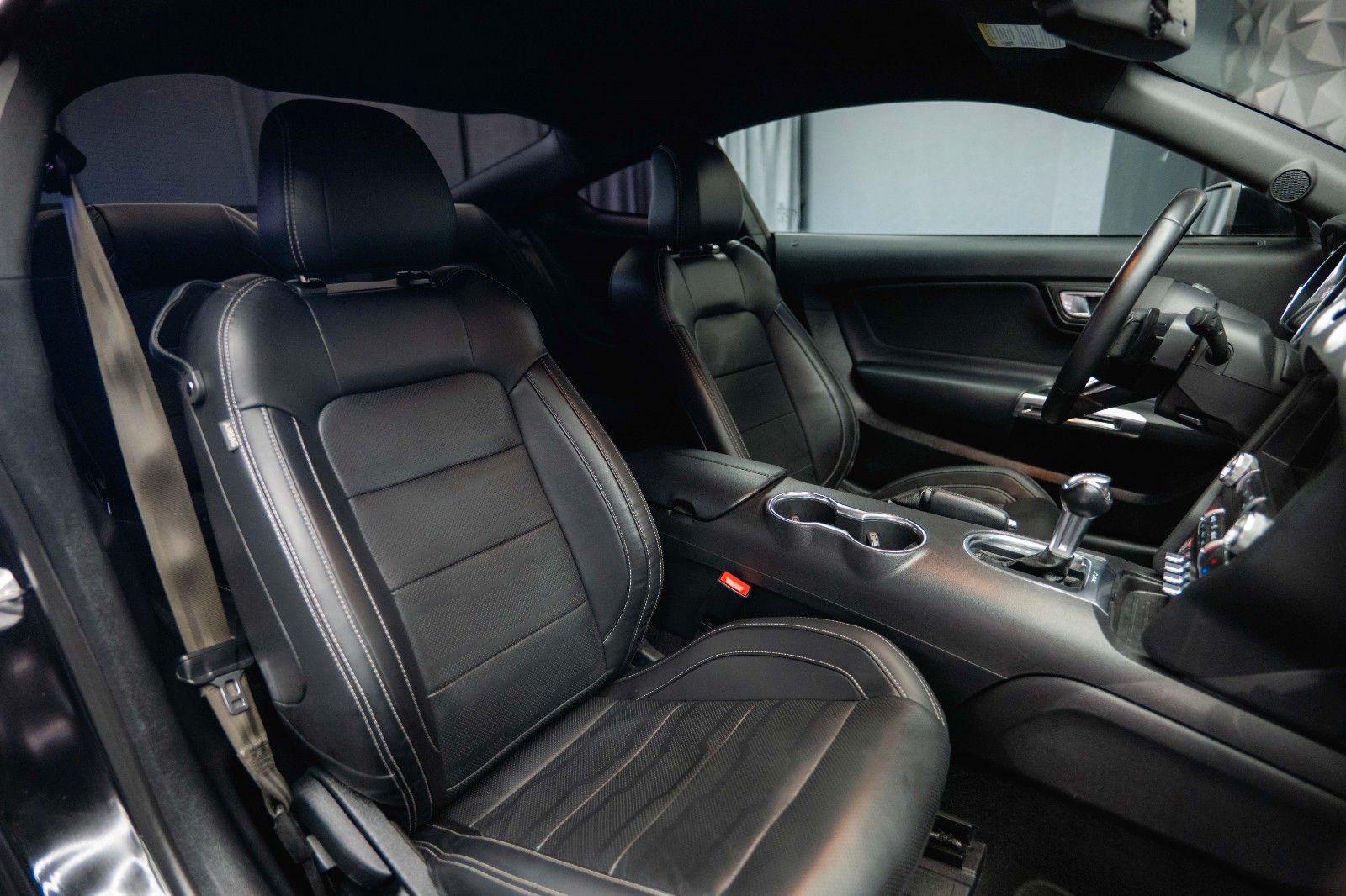 Fahrzeugabbildung Ford Mustang Shelby GT 500 5.0 V8 Performance PREMIUM