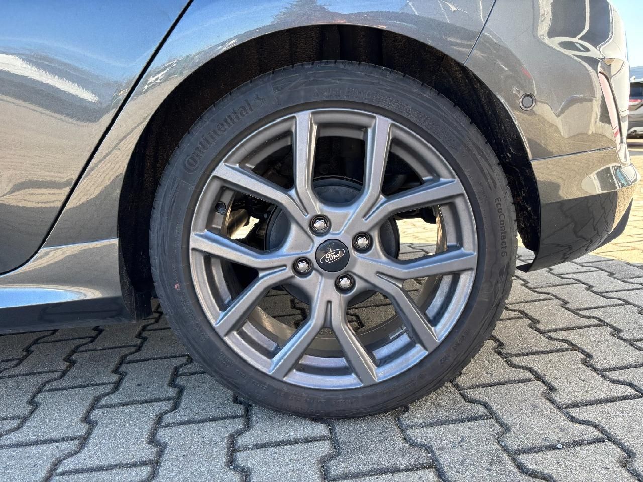 Fahrzeugabbildung Ford Fiesta ST-Line