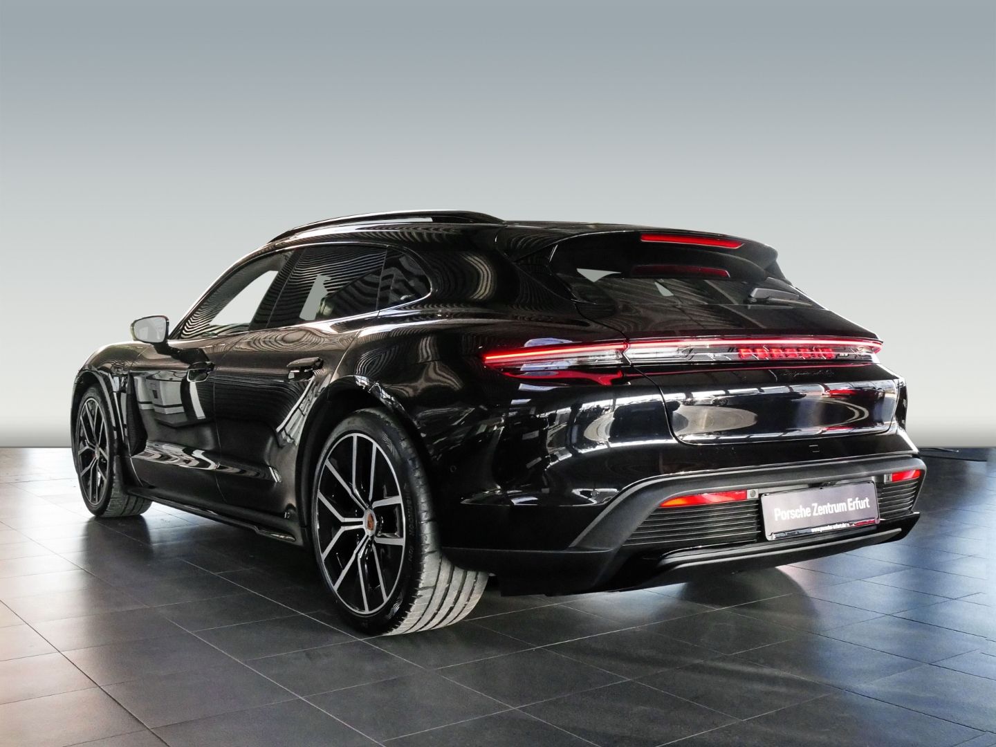 Porsche Taycan 4S Sport Turismo Black Edition imagem 3