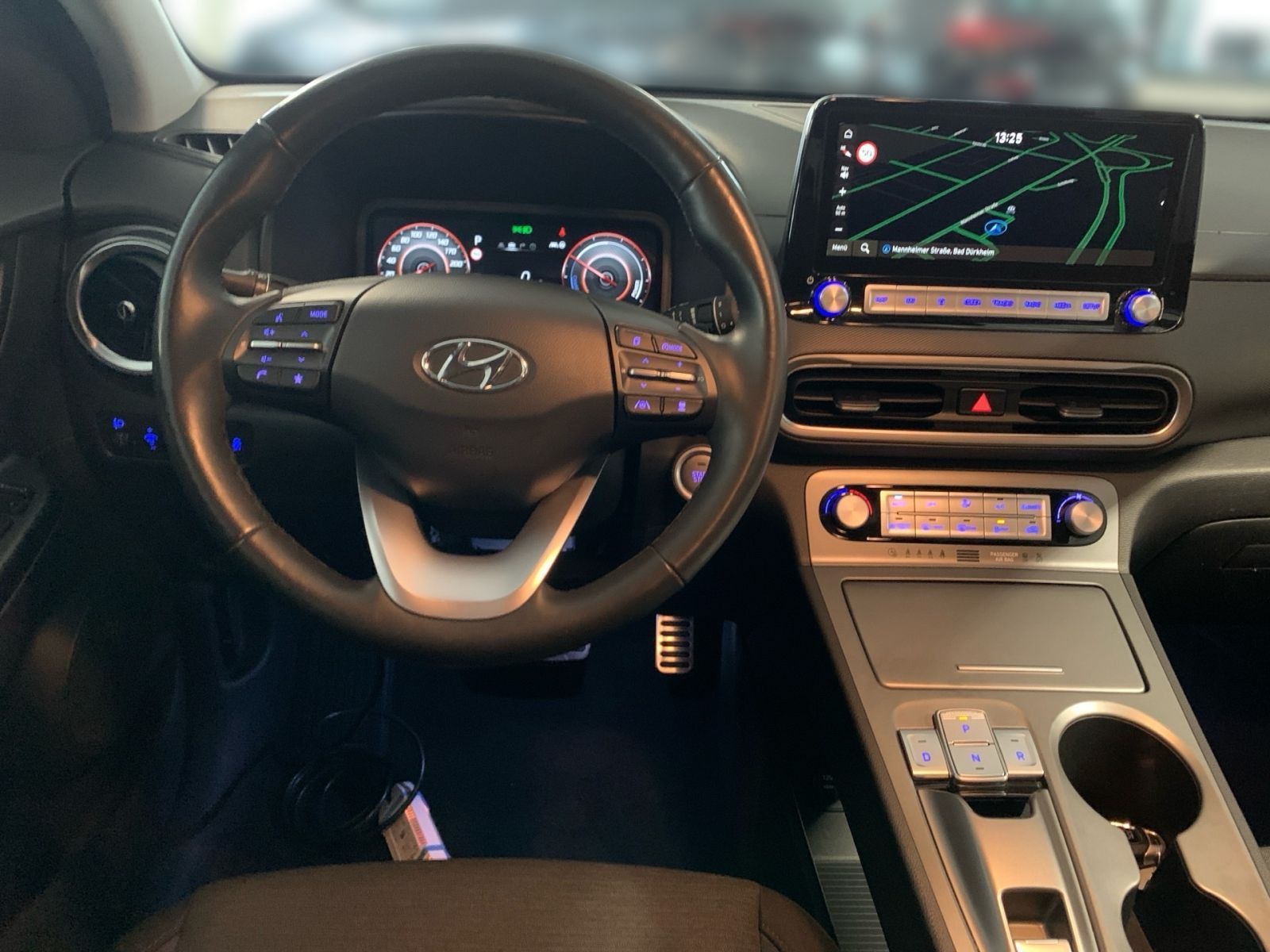 Fahrzeugabbildung Hyundai KONA Trend Elektro 64 kWh Navi Assi Dach