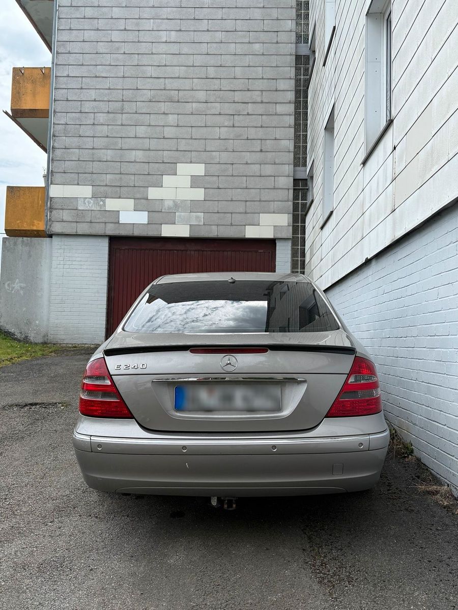 Mercedes-Benz Mercedes E240 W211 Voll Austtatung