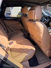 Porsche Macan - 8
