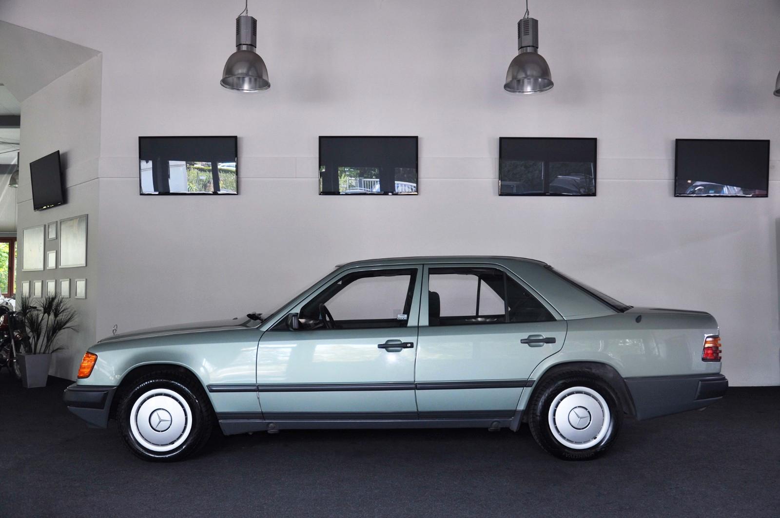 Mercedes-Benz 250 Diesel (W124) ! Erst 058.803 km ! Oldtimer !