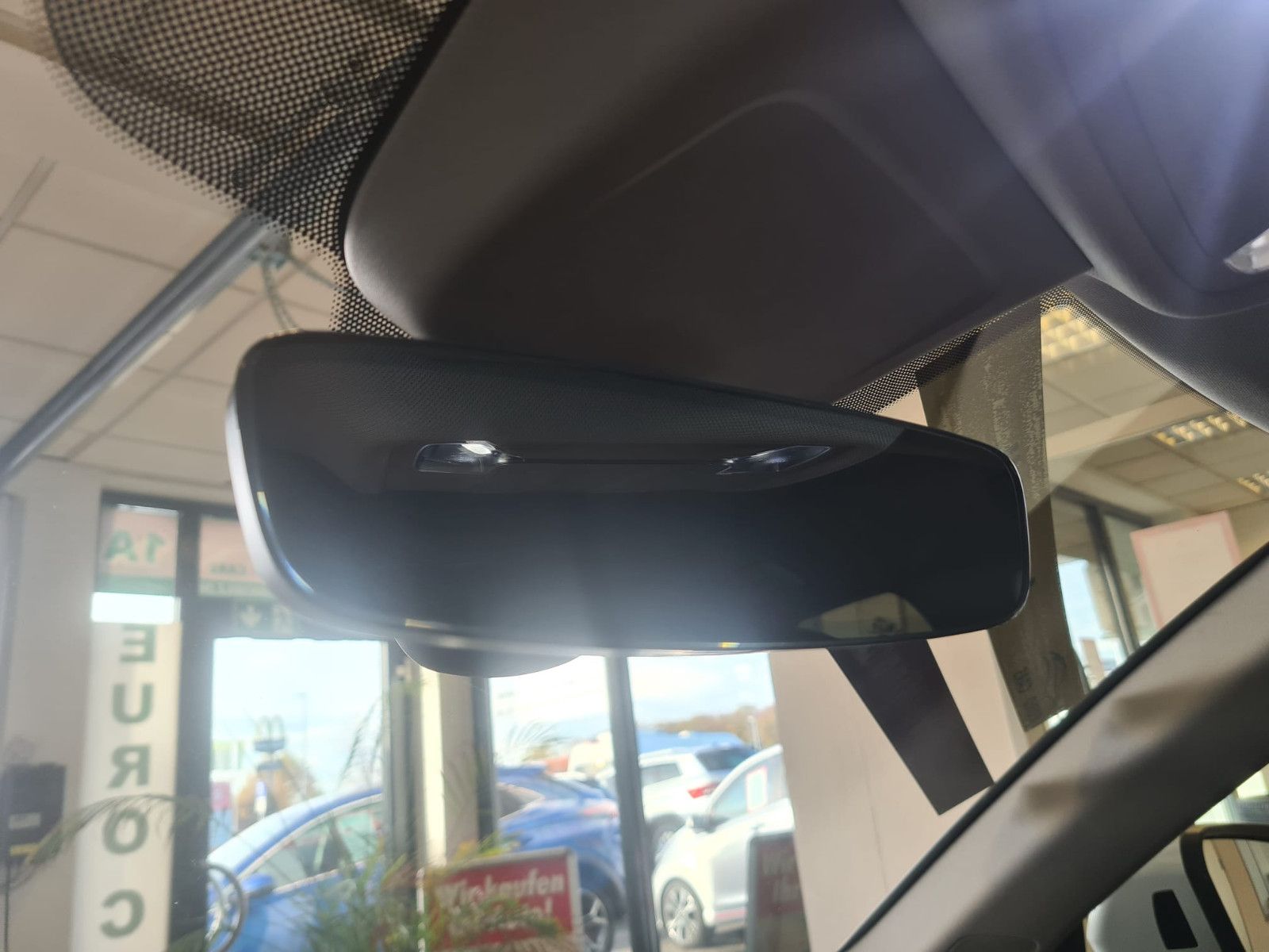 Fahrzeugabbildung Audi Q3 35 TFSI / LED / NAVI / AHK / VIRTUELL