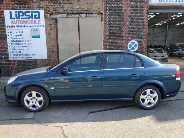 Opel Vectra 2.2Edition/TÜV NEU/Scheckheft/Anhängekup/