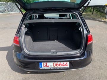 Volkswagen Golf - 9
