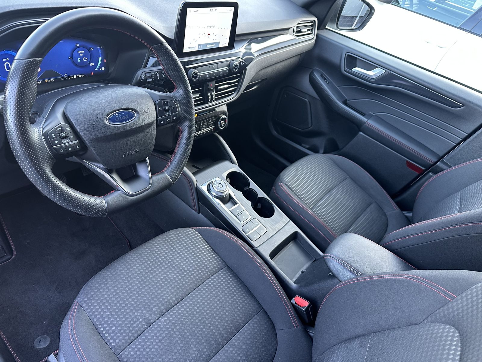 Fahrzeugabbildung Ford Kuga Plug-In Hybrid ST-Line NAV+LED+AHK+19ZO+PP