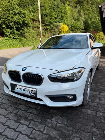 BMW 118i - Navi - Schiebedach - TÜV NEU - Sportpaket
