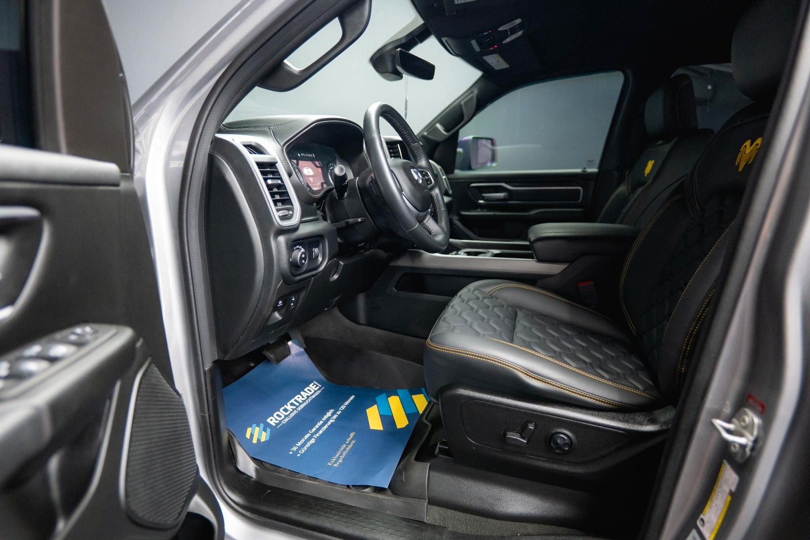 Fahrzeugabbildung Dodge RAM 5.7 V8 HEMI 4x4 OFFROAD LONGBED Seilwinde 5T