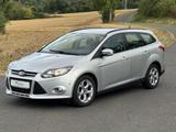 Ford Focus Turnier Champions Edition Sport Lenkrad - Ford Focus: Edition Sport