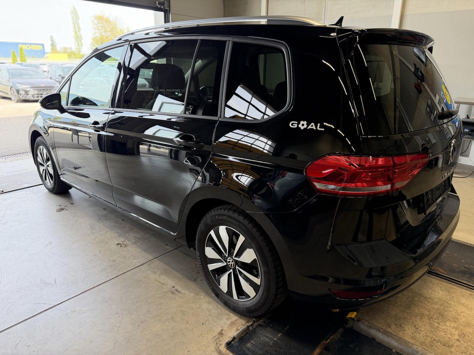 Volkswagen Touran 1.5TSI DSG Goal 7 Sitze NAVI Heckkl.el., миниатюра 4