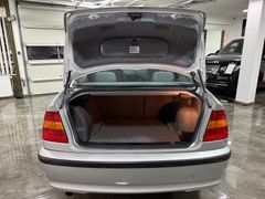 Fahrzeugabbildung BMW 316i Lim. / 2. Hand Navi Xenon Sitzheizung Tempo