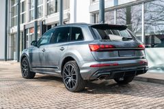 AUDI Q7 TDI / S LINE/ 22"/ ADVANCED/ PANO/ 7 SITZE AUDI Q7 TDI / S LINE/ 22"/ ADVANCED/ PANO/ 7 SITZE