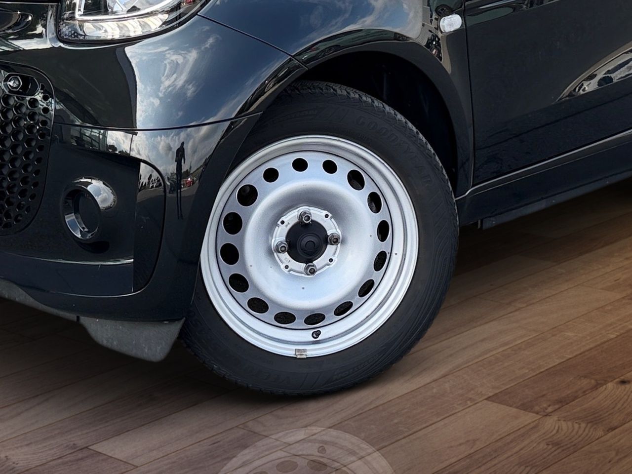Fahrzeugabbildung Smart smart EQ fortwo 22KW+SITZHEIZ+KLIMAAUTO+DAB+USB