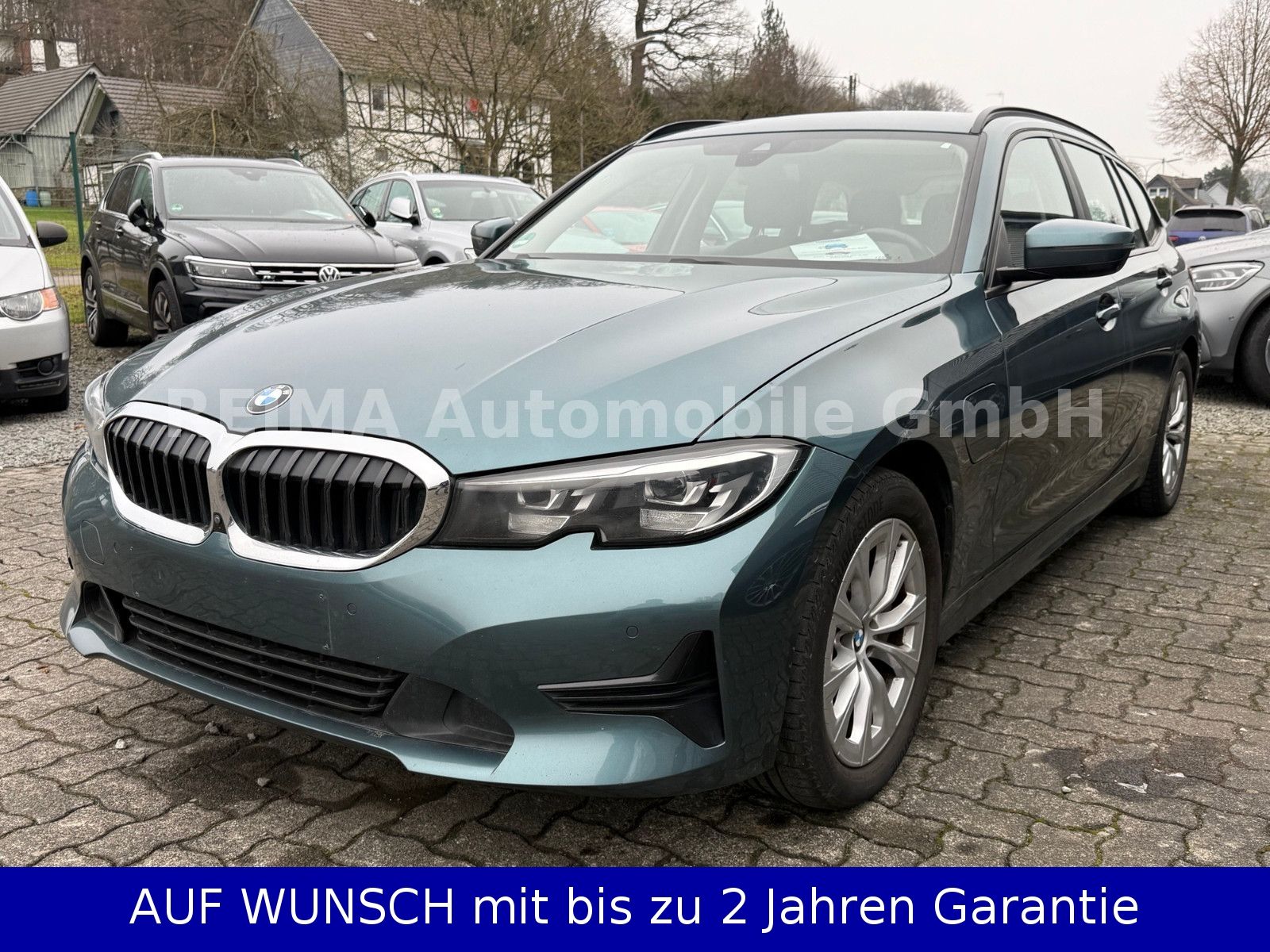 Fahrzeugabbildung BMW 330e Touring, LED, 360°, Navi