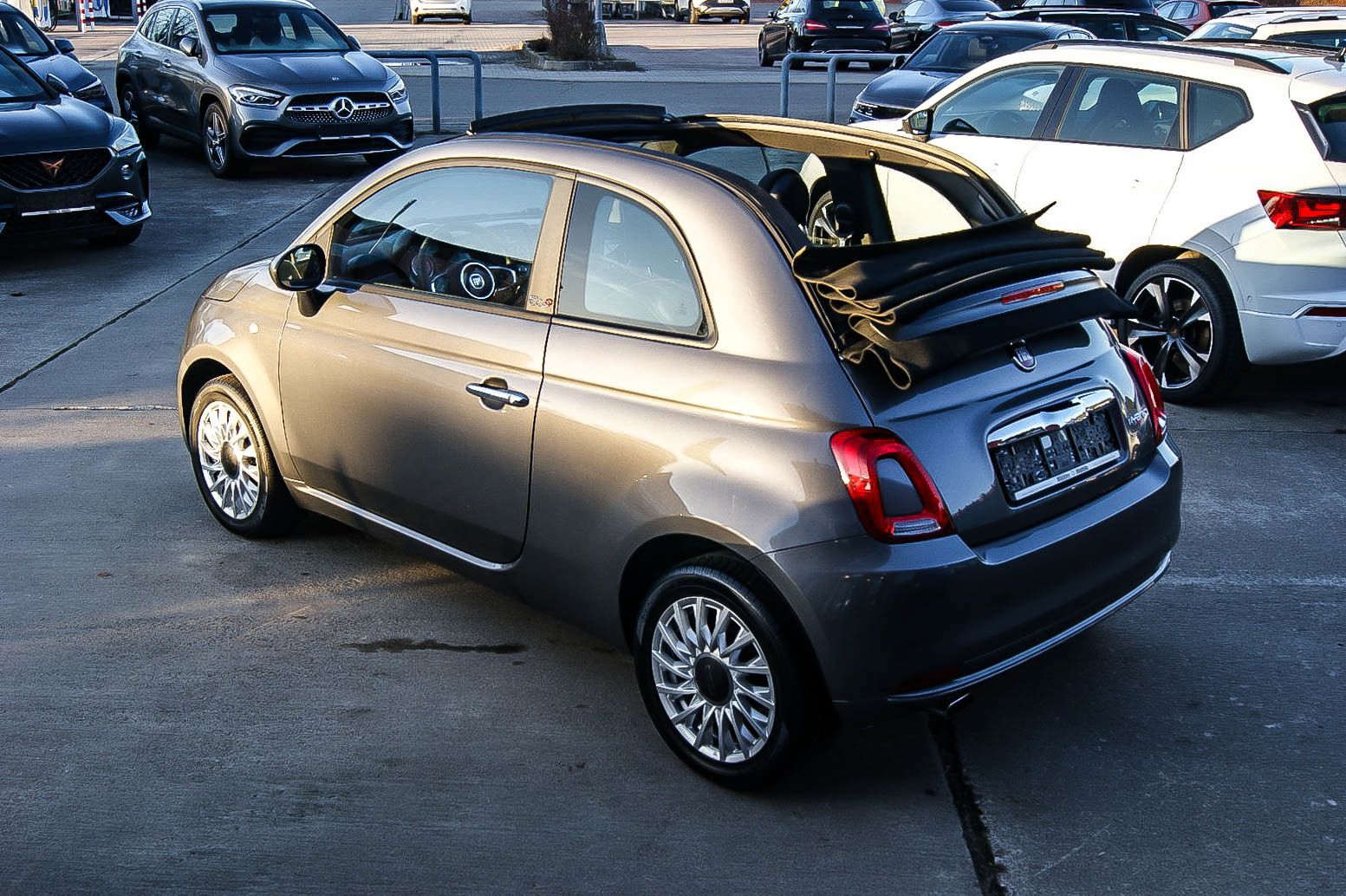 Fahrzeugabbildung Fiat 500 C 1.0 GSE N3 Hybrid Lounge CARPLAY E-VERDECK