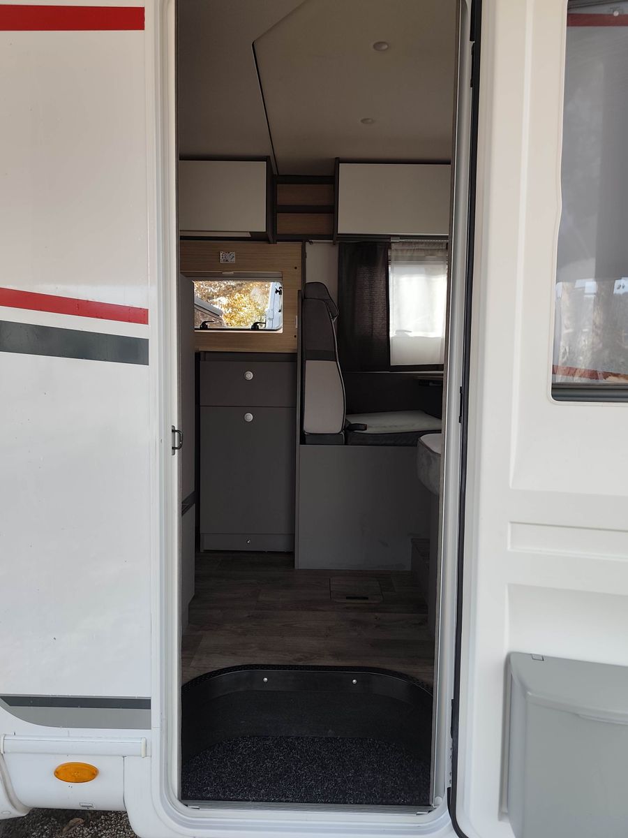 Fahrzeugabbildung LMC Tourer Lift H 630