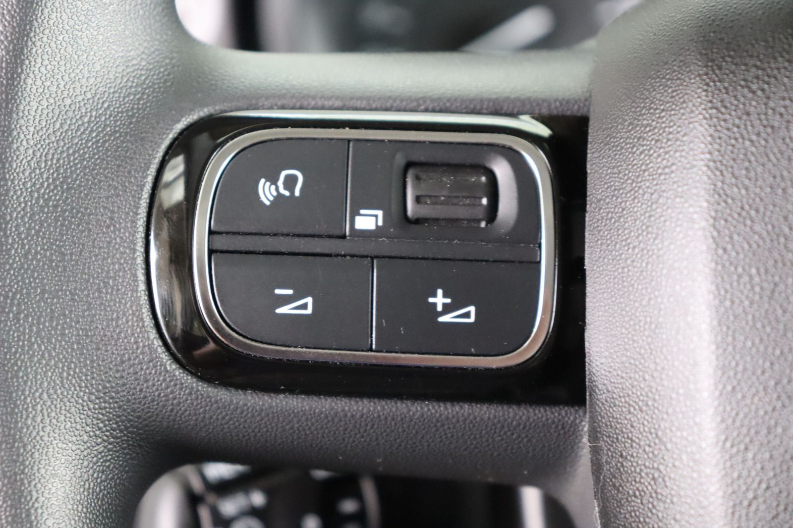 Fahrzeugabbildung Andere Citroën C3 1.2i Plus * Klimautom. * HU 08.2028