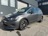 Volkswagen Golf Sportsvan Navi LED ACC AHK 17 Zoll R-Cam - mit Benzin-Antrieb Autos in Minden: Kleinbus