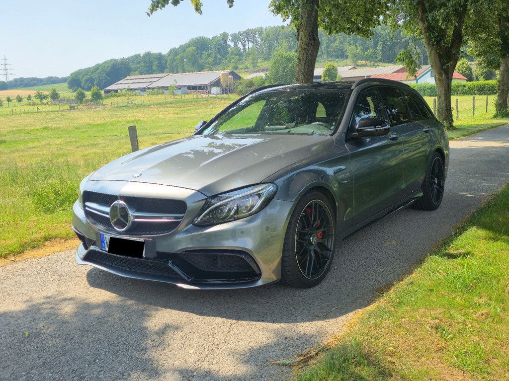 Image of Mercedes-Benz C 63 AMG
