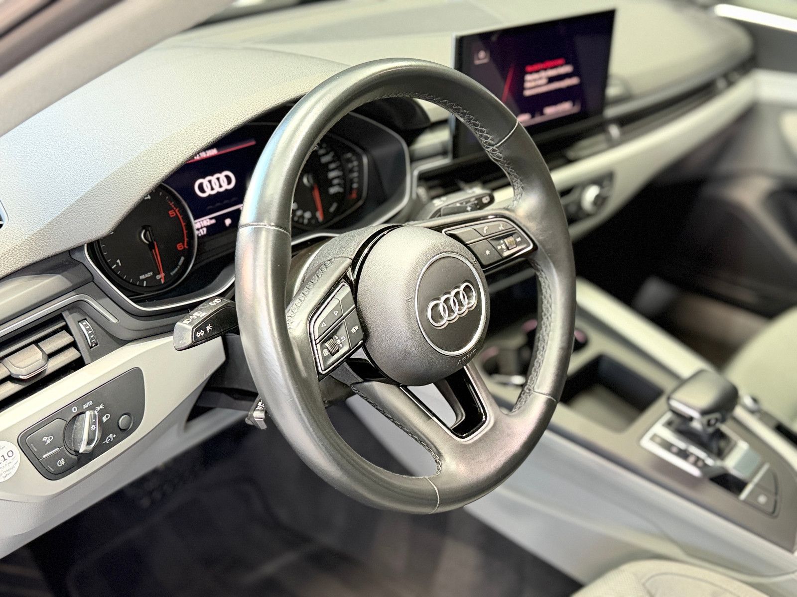 Fahrzeugabbildung Audi A4 Avant 35 TDI advanced|MATRIX|LCI|RF-KAMERA