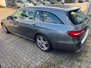 Mercedes E 220 - 4