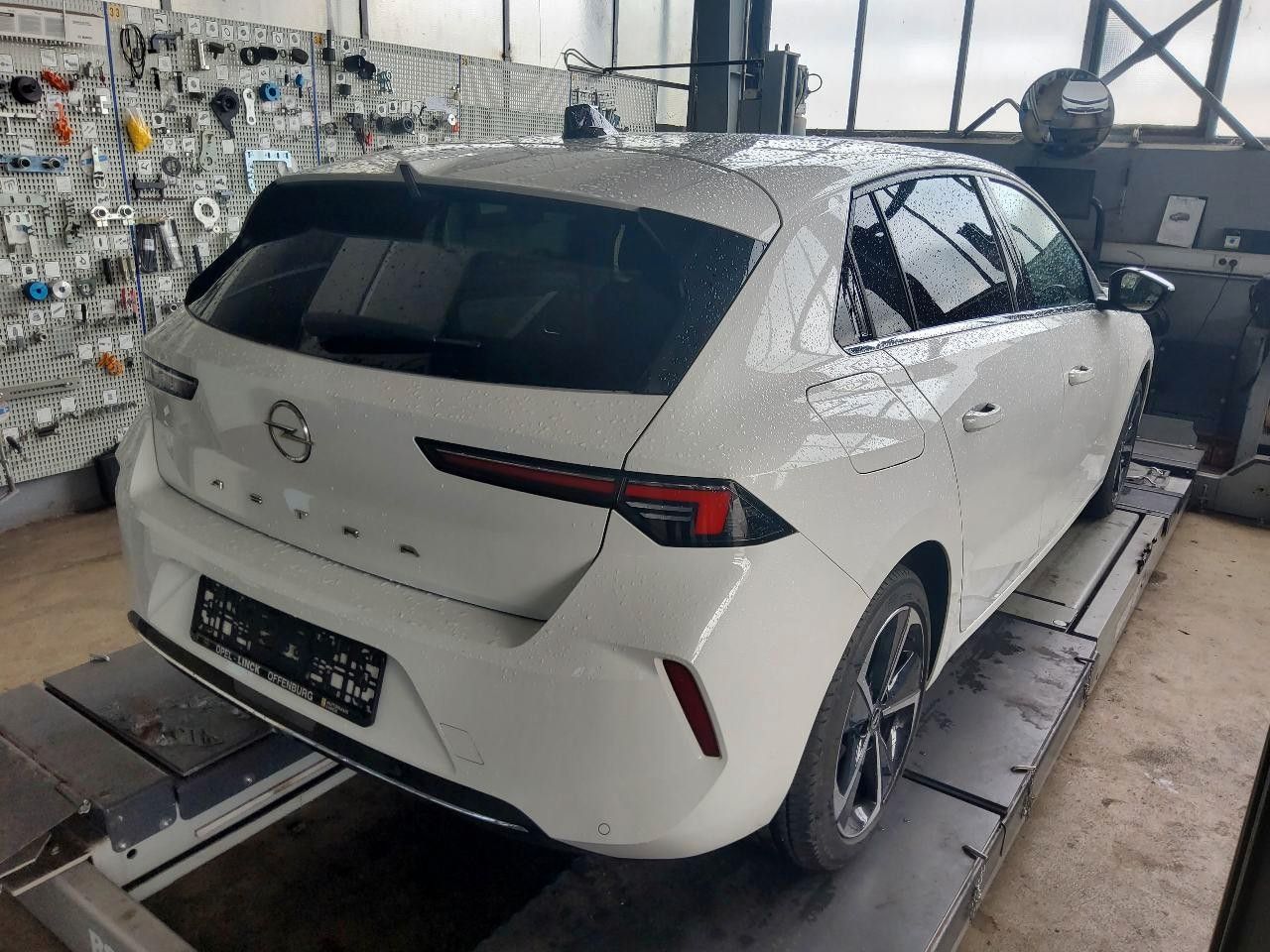 Fahrzeugabbildung Opel Astra L Lim. 1.2T ELEGANCE NAVI/LED/KAMERA/SPORT