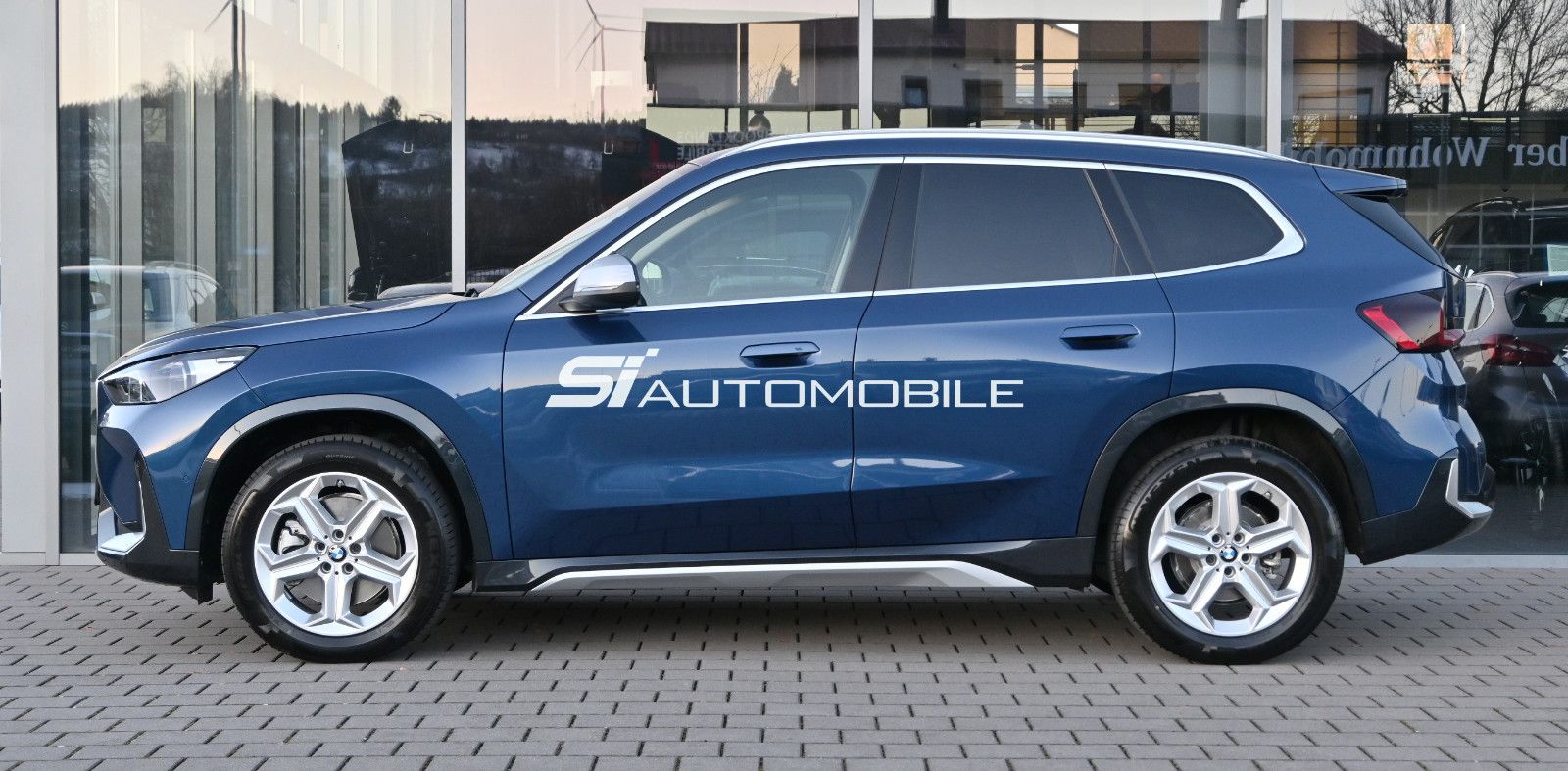 Fahrzeugabbildung BMW X1 xDrive23d xLine °ACC°AHK°KEYLESS°MEMORY°18"°