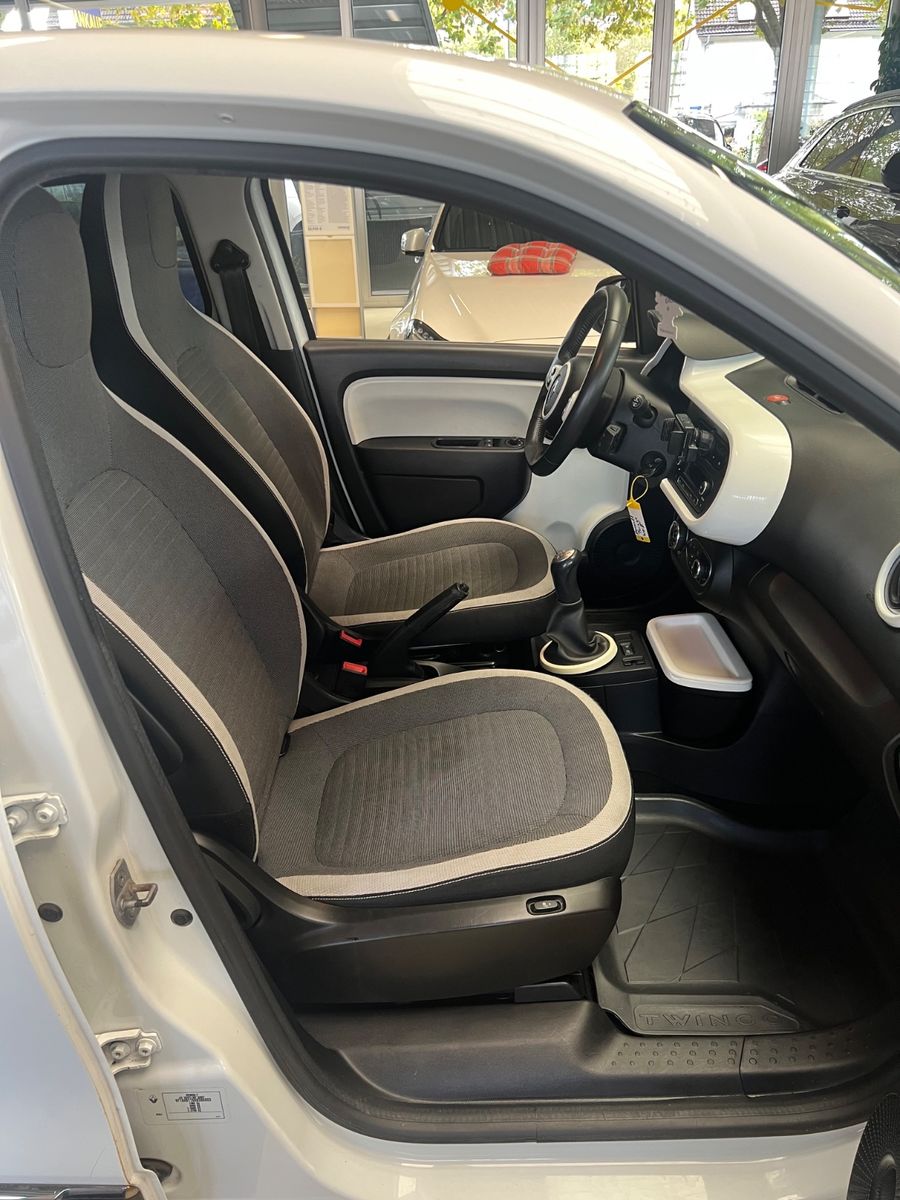 Fahrzeugabbildung Renault Twingo Intens*Spurhalte*PDC*Sitzheizung*