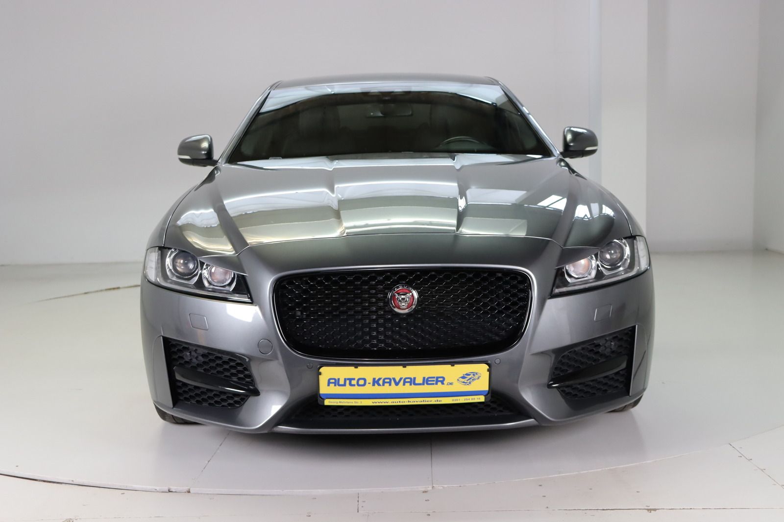 Fahrzeugabbildung Jaguar XF R-Sport Navi * RFK * Sitzhzg. * Keyless