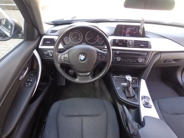 BMW 318 - 12