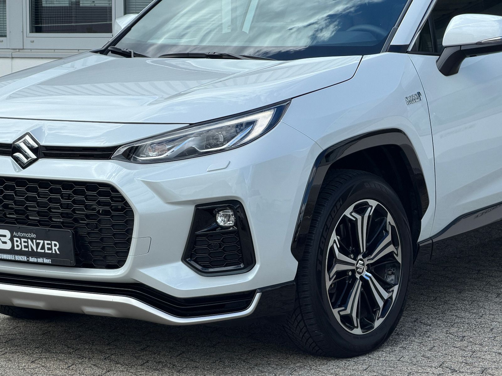 Fahrzeugabbildung Suzuki Across 2.5 Plug-In Hybrid Comfort+ E-Four/ACC/