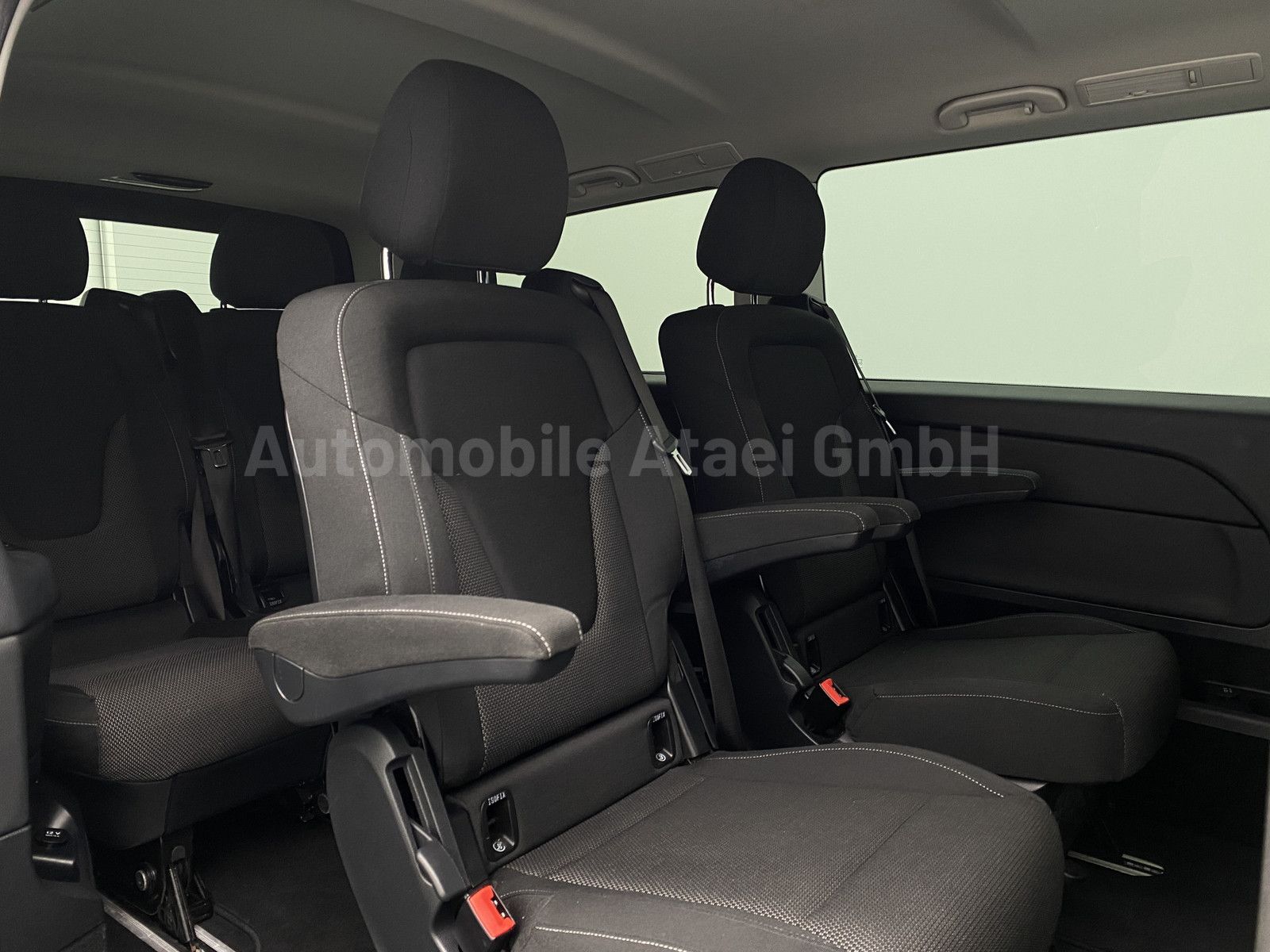 Fahrzeugabbildung Mercedes-Benz V 220 d lang Edition Sport-Paket KAMERA 4459