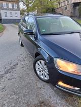 Volkswagen Passat 1.6 TDI BlueMotion BlueMotion - Volkswagen Passat aus 2012 mit Diesel-Antrieb: Limousine, 1.6