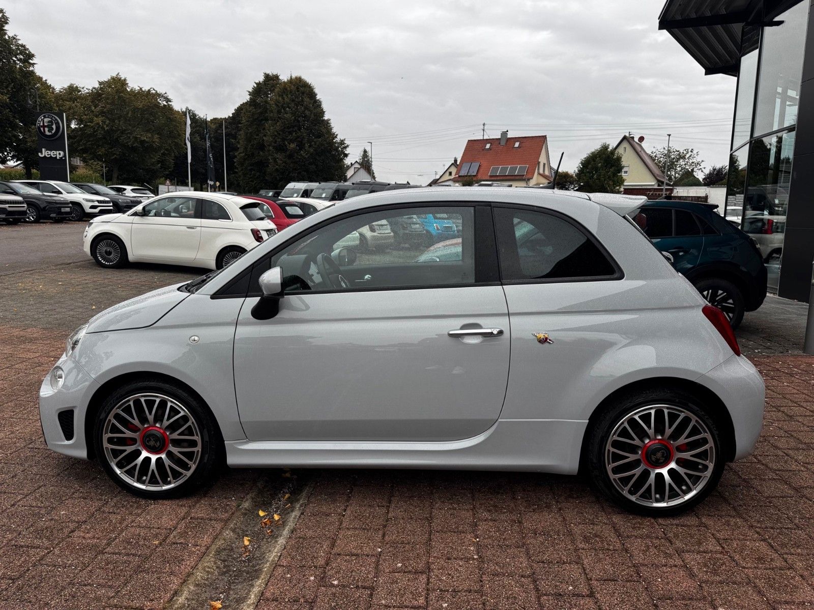 Fahrzeugabbildung Abarth 595 1.4 T-JET 145PS NAVI CAMPOVOLO GRAU