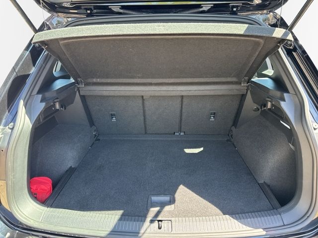 Tiguan 2.0 TDI R-Line LED+NAVI+KLIMA+ACC+HK+PDC