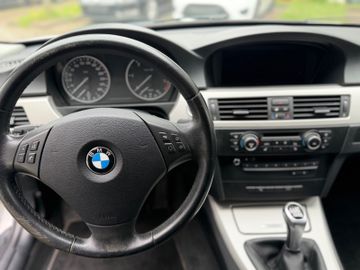 BMW 320 - 6