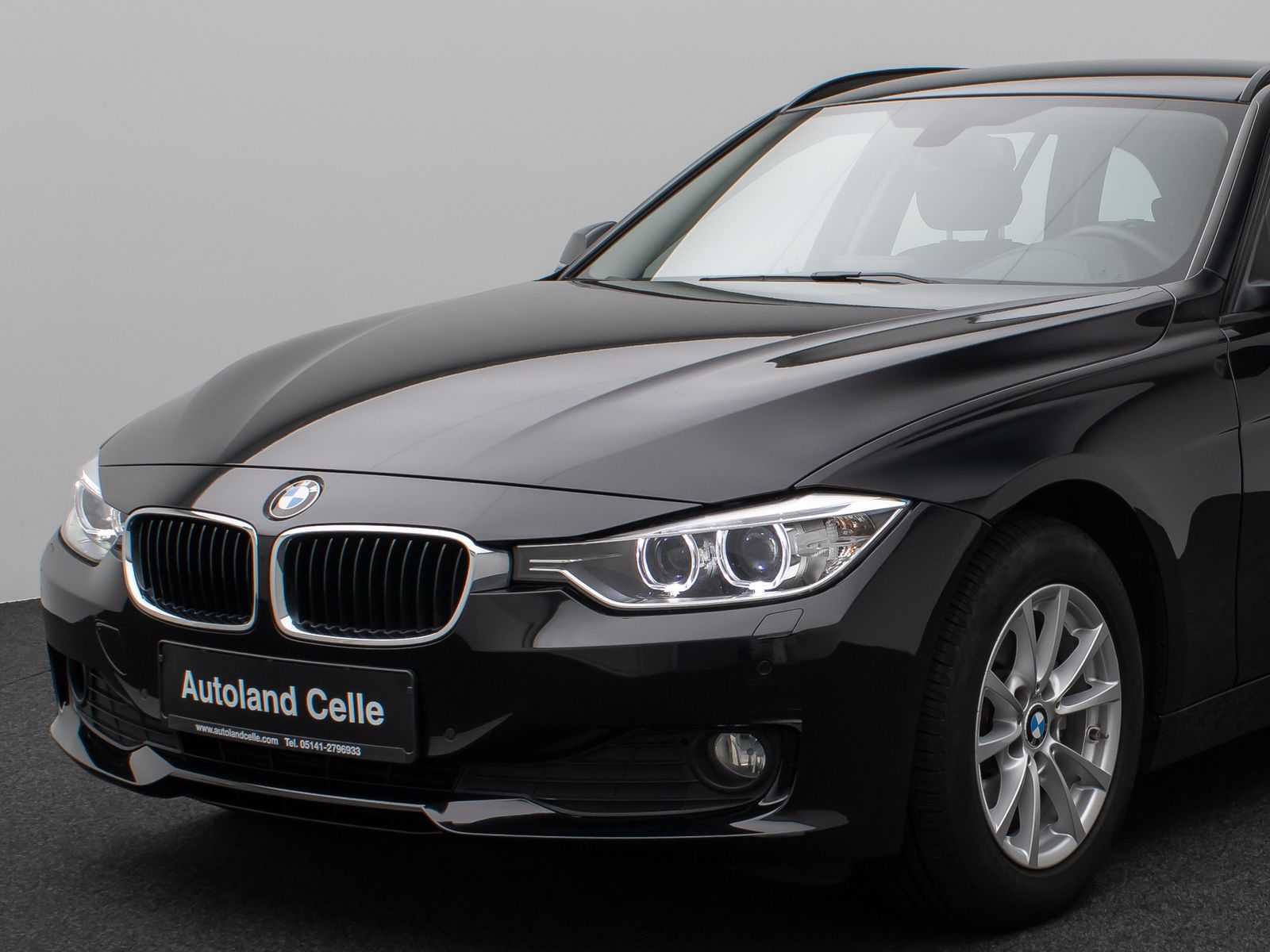 Fahrzeugabbildung BMW 320d Navi PDC Sitzhzg Xenon Geschwindigkeitsreg