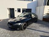 BMW 325 3 Coupe/ Automatik - BMW 325 mit Benzin-Antrieb: Automatik