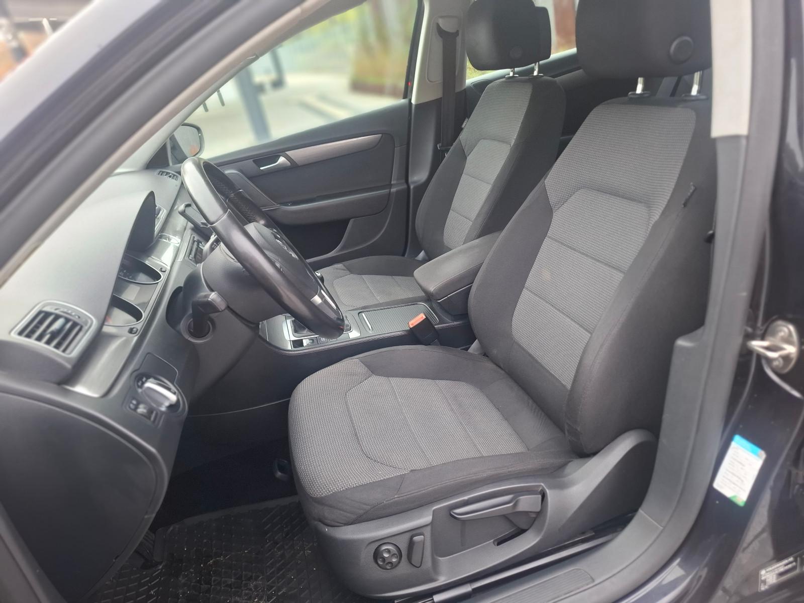 Volkswagen Passat 2011 — photo 13