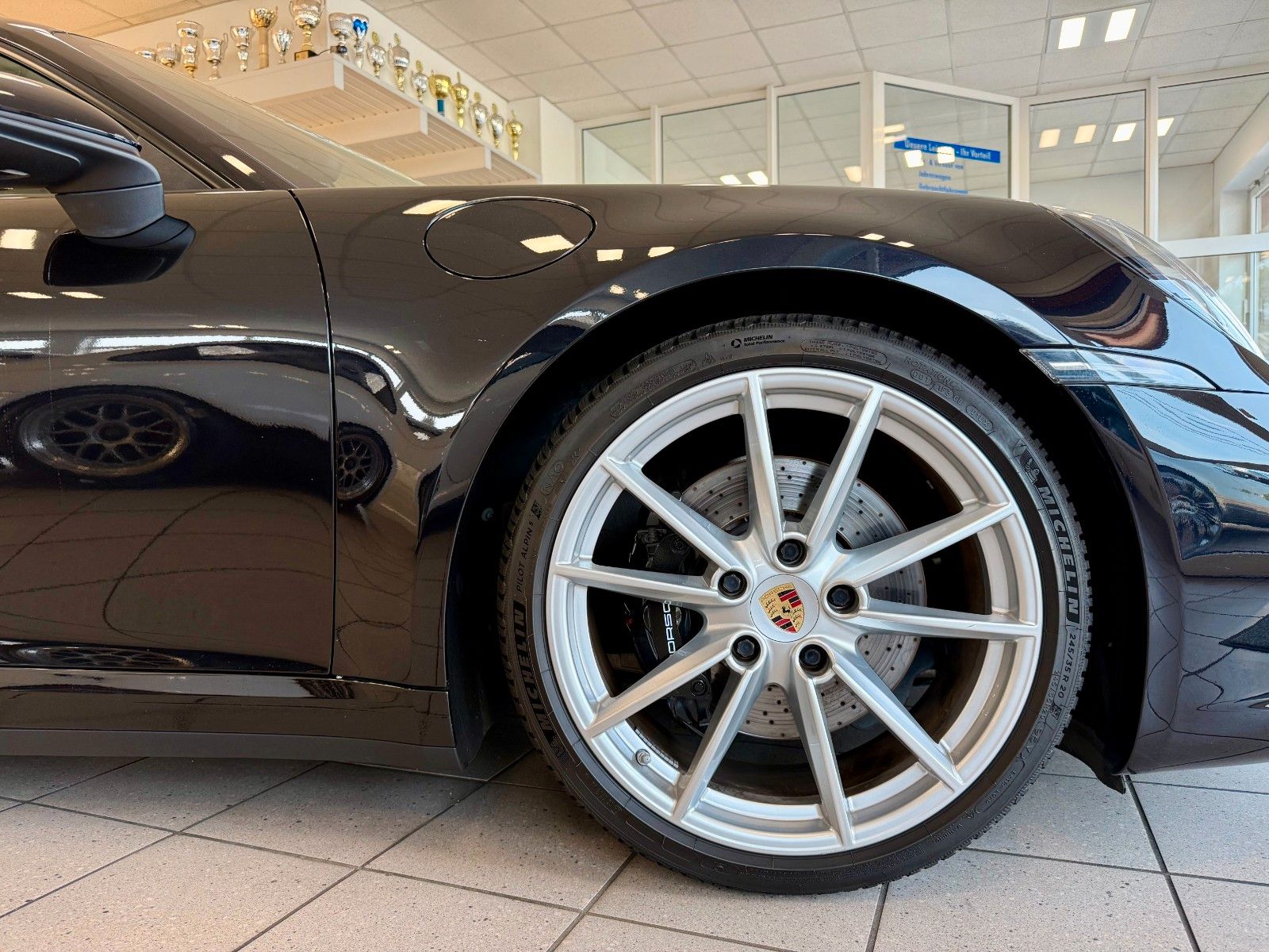 Fahrzeugabbildung Porsche 911 992 Carrera 4S SportDesign/ACC/SCP/APPROVED