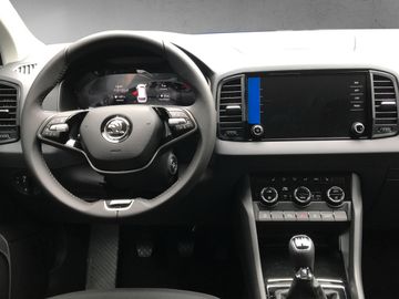 Skoda Karoq 1.0 TSI Drive *2xPDC*AHK*CAM*MATRIX*SHZ*