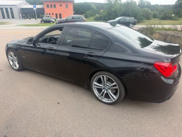 BMW 740 - 8