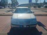 Volkswagen VW Bora 1.6 (77 kW) | TÜV bis 07/2027 | 187.000  - graue Volkswagen Bora