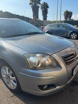 Toyota Avensis Combi Executive 2.2 D-Cat Executive - Toyota Avensis aus 2009 mit Diesel-Antrieb