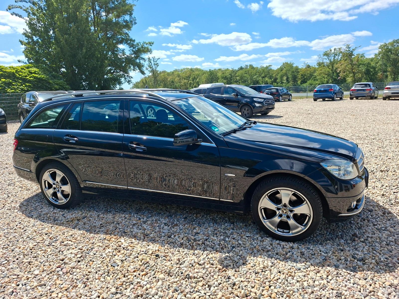Mercedes-Benz C180 2009 — photo 38
